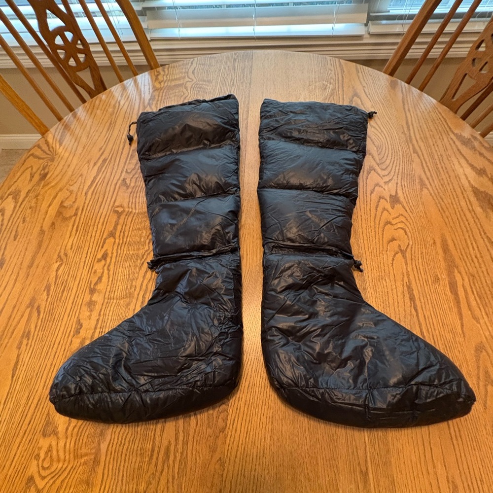 Down Fill Sleeping Booties Knee High Boots 2-Cinch Ultralight Backpacking OS - Picture 4 of 6